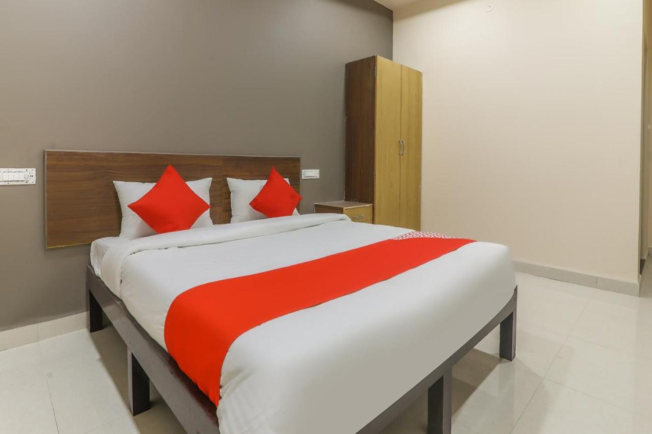 Oyo 64632 Laxmi Palace Hotel Hospet Luaran gambar