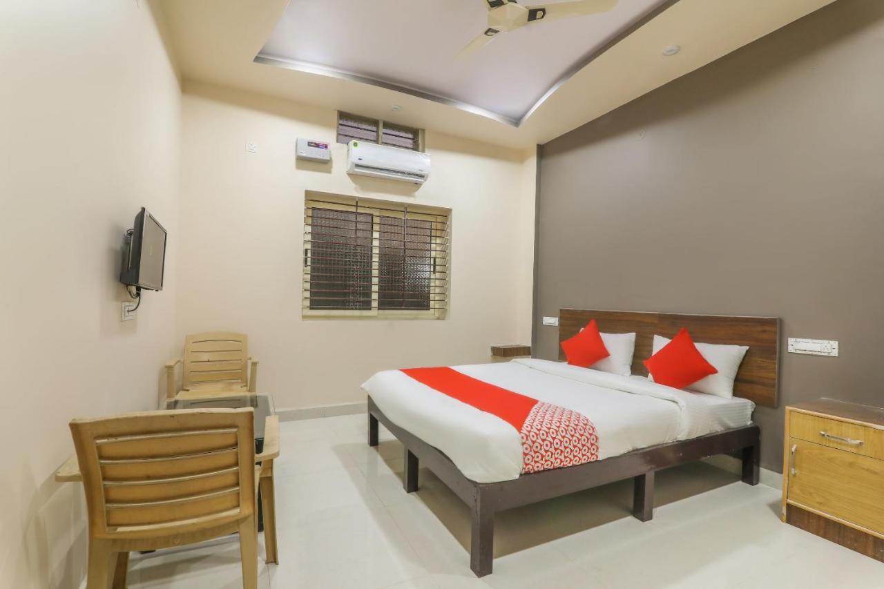 Oyo 64632 Laxmi Palace Hotel Hospet Luaran gambar
