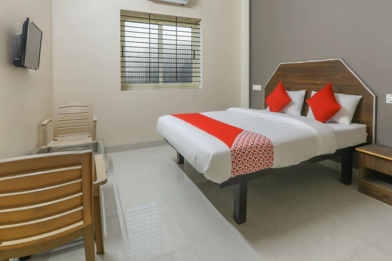 Oyo 64632 Laxmi Palace Hotel Hospet Luaran gambar